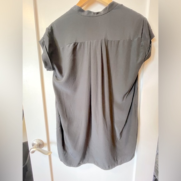 Vince | Short Sleeve V Neck Silk Blouse - Picture 2 of 2